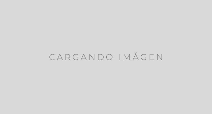 En pleno conflicto por el transporte, atacan a piedrazos dos colectivos en Resistencia